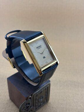 RARE WHITE GOLD VINTAGE Seiko Vintage slim men Wrist Watch